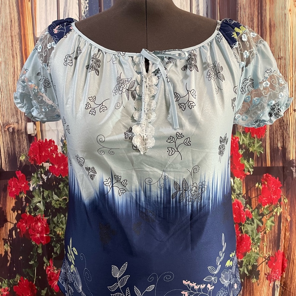 Women’s Lightweight Blouse